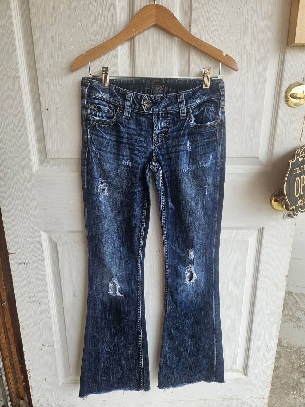Silver Jeans Women's Dark Blue Distressed Bootcut Size 26/35 Casual Bootcut
